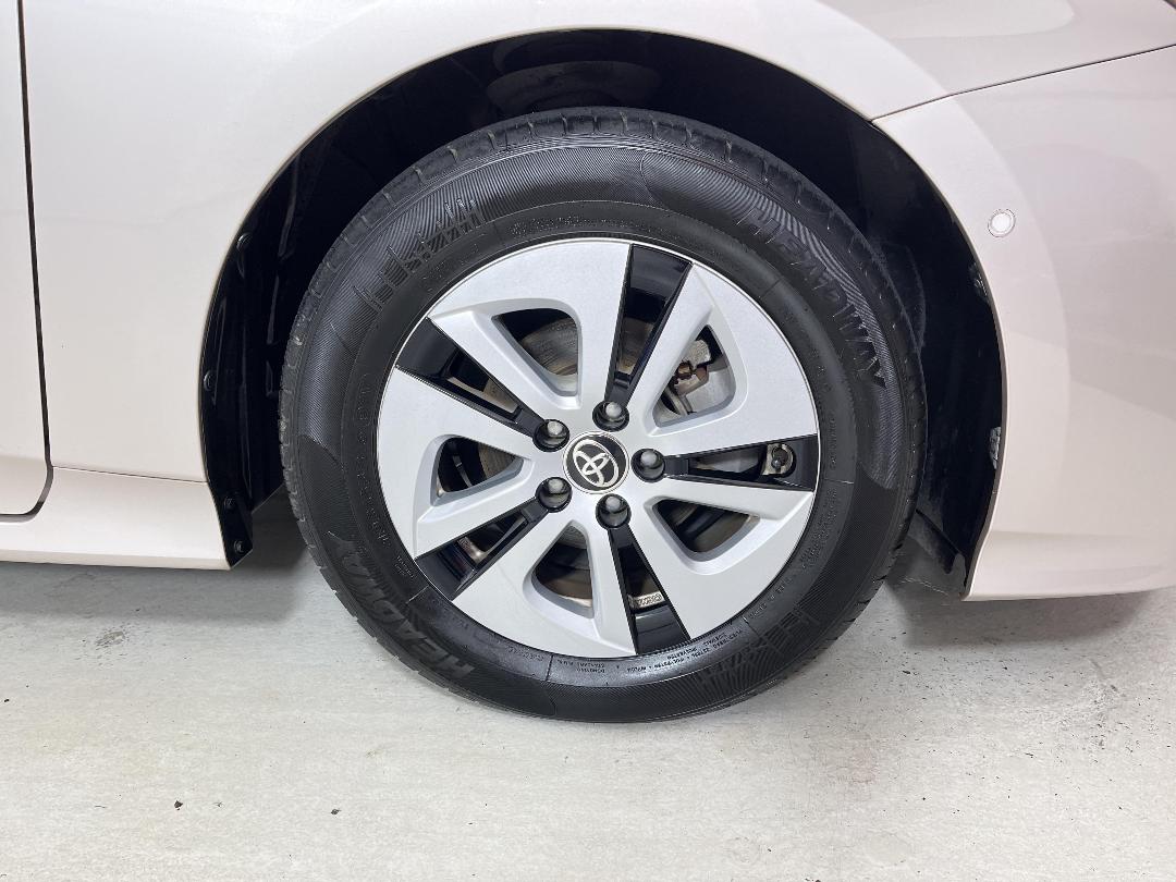 Photo '9' of Toyota Prius Photo '9' of Toyota Prius