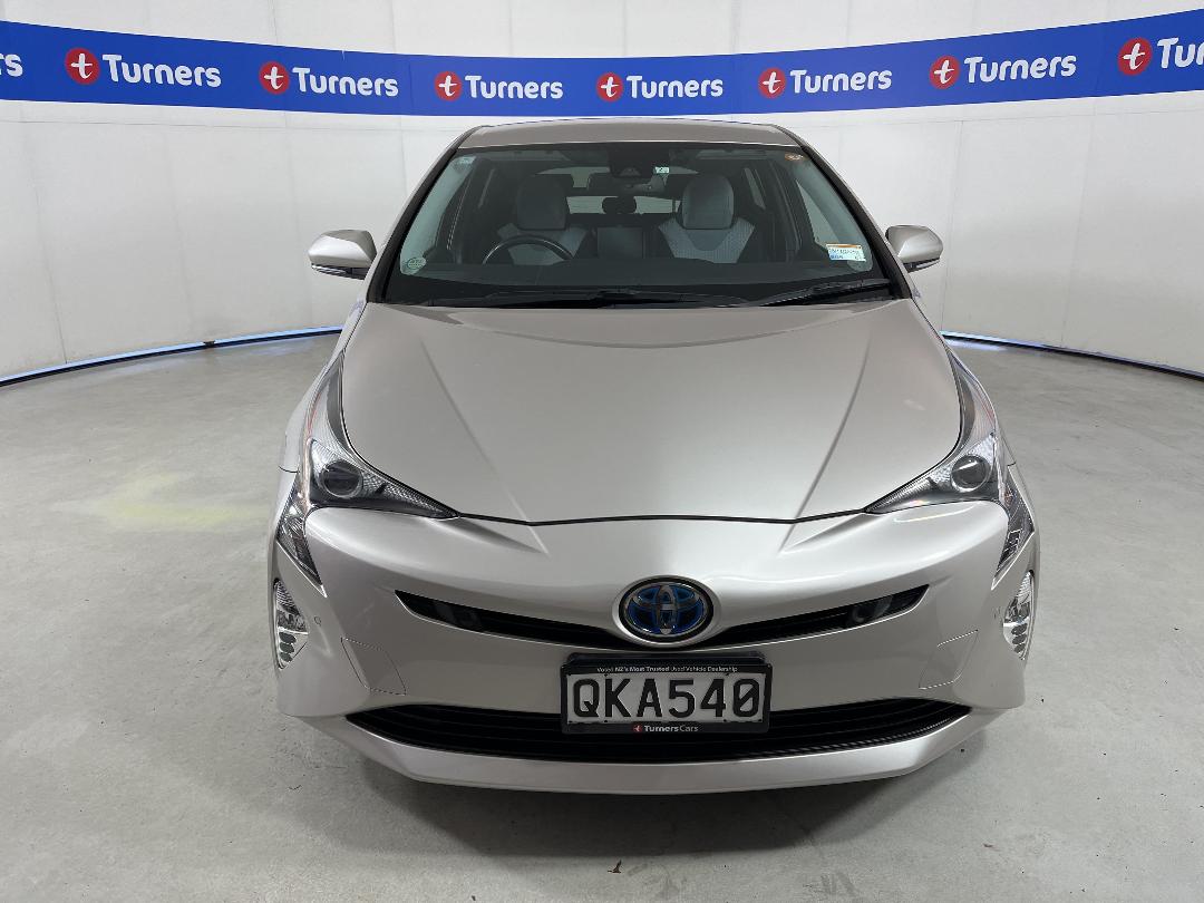 Photo '2' of Toyota Prius Photo '2' of Toyota Prius