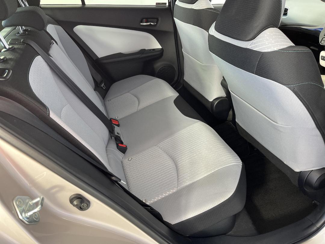 Photo '20' of Toyota Prius Photo '20' of Toyota Prius