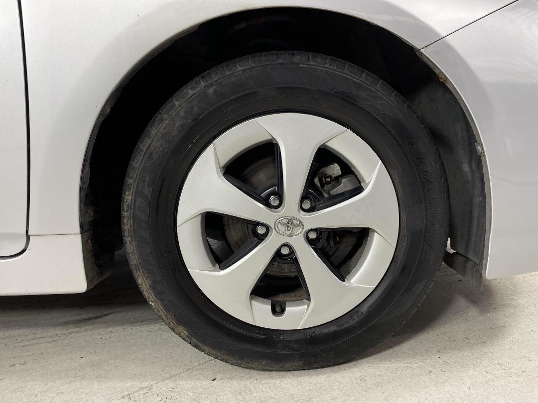 Photo '9' of Toyota Prius