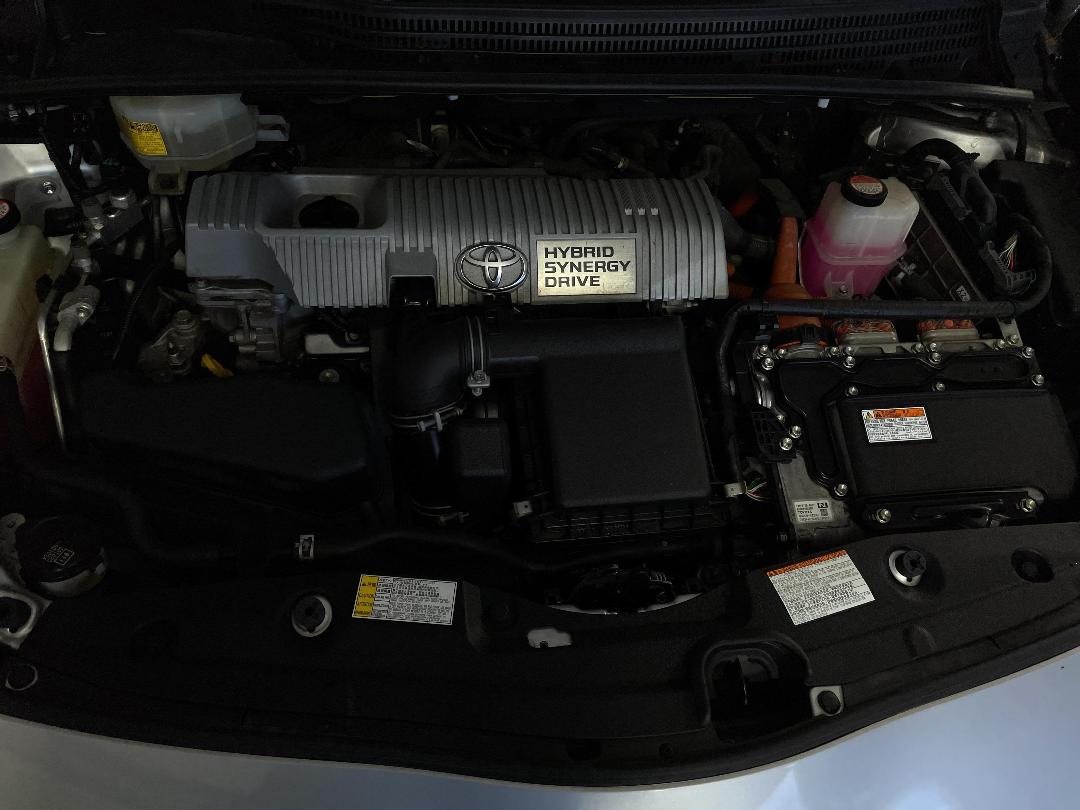 Photo '13' of Toyota Prius