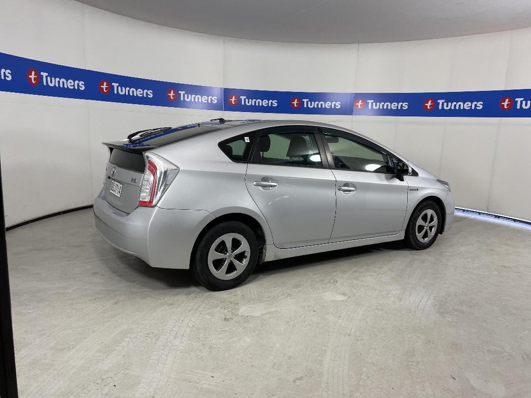 Photo '7' of Toyota Prius