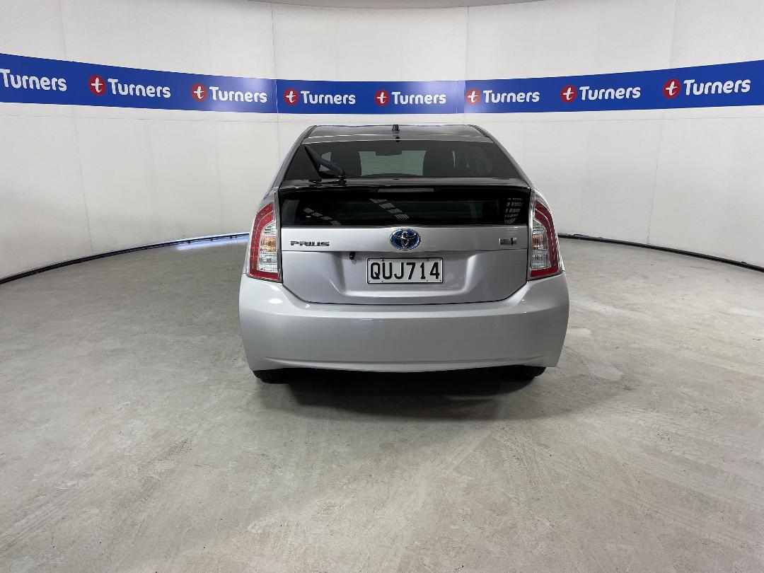 Photo '6' of Toyota Prius