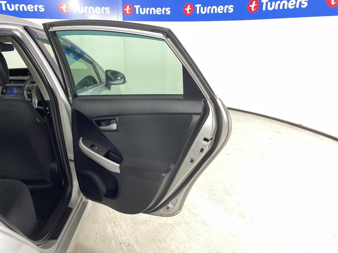 Photo '19' of Toyota Prius