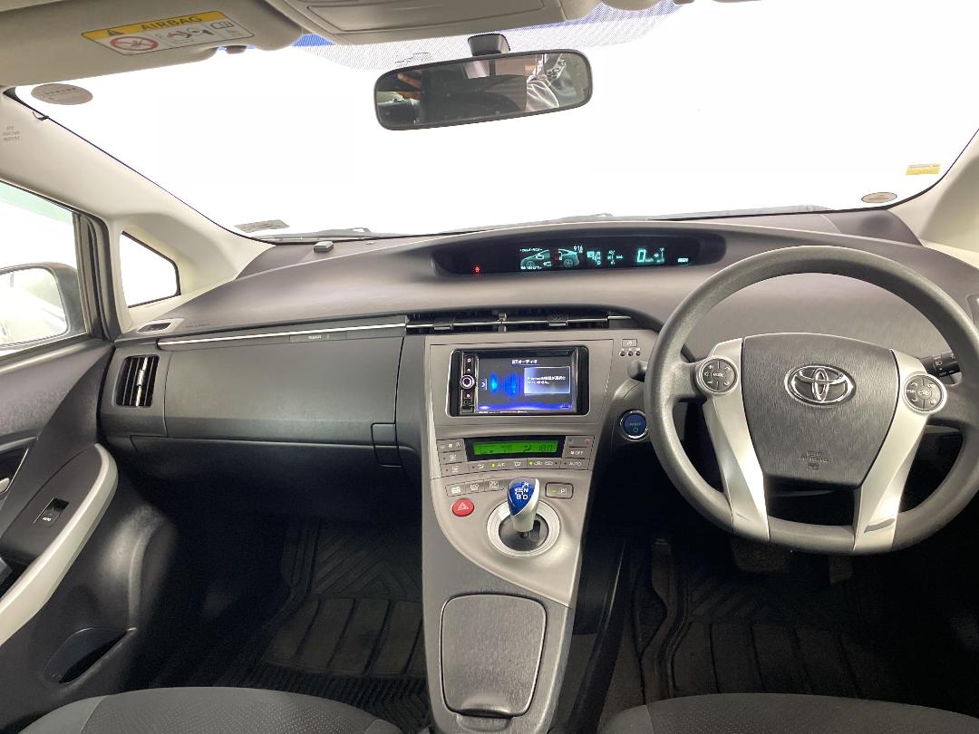 Photo '17' of Toyota Prius