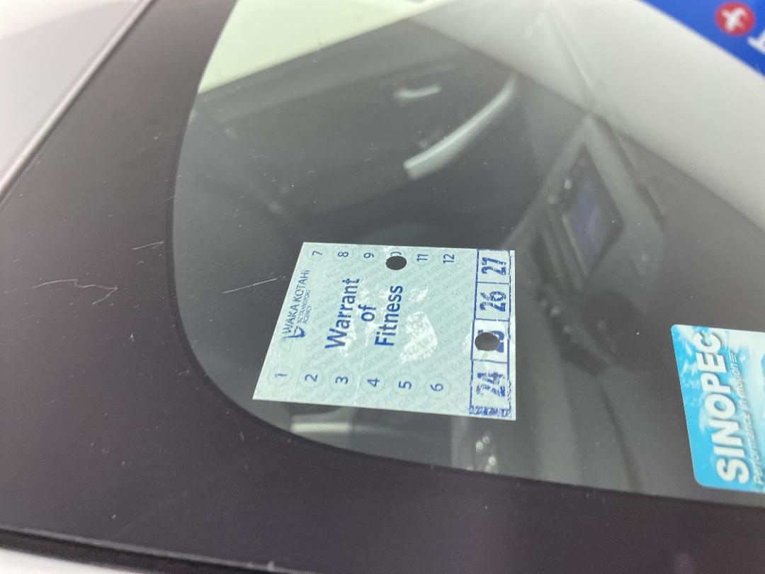 Photo '23' of Toyota Prius