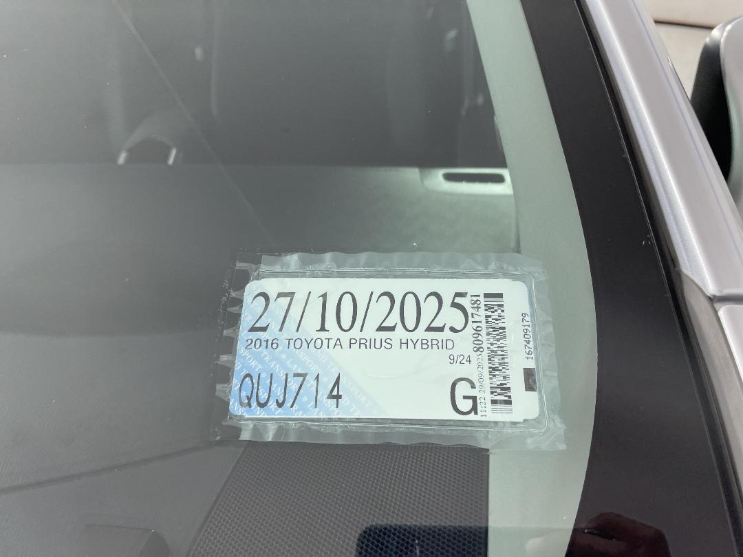 Photo '24' of Toyota Prius