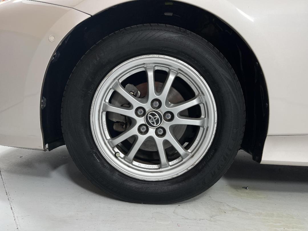 Photo '10' of Toyota Prius