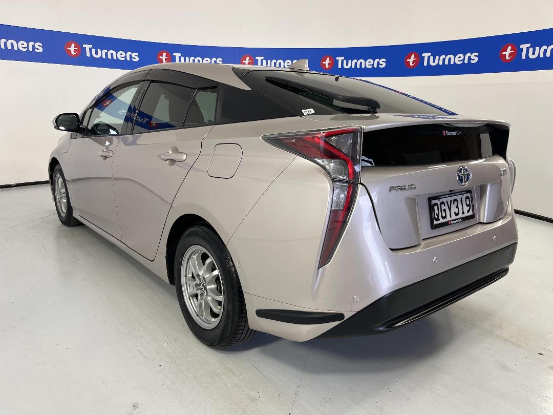 Photo '5' of Toyota Prius