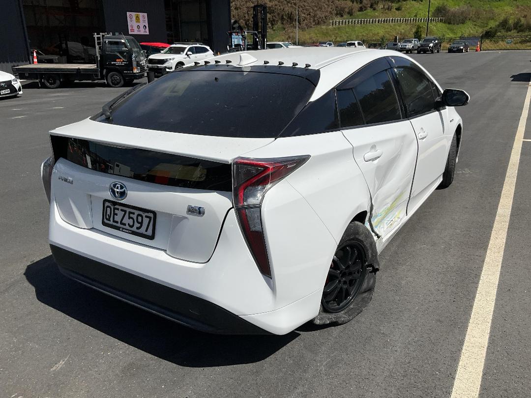 Photo '4' of Toyota Prius