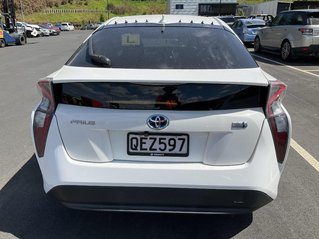 Photo '8' of Toyota Prius