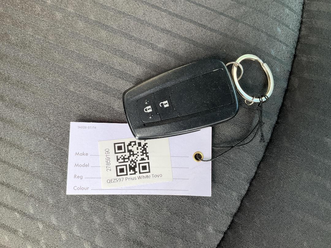 Photo '25' of Toyota Prius