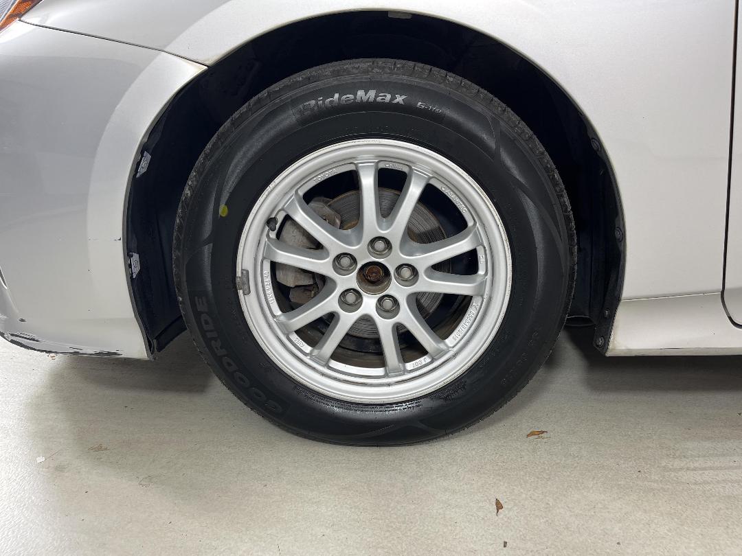 Photo '10' of Toyota Prius