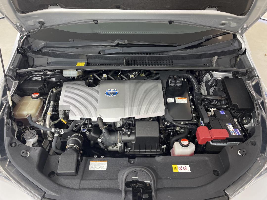 Photo '13' of Toyota Prius