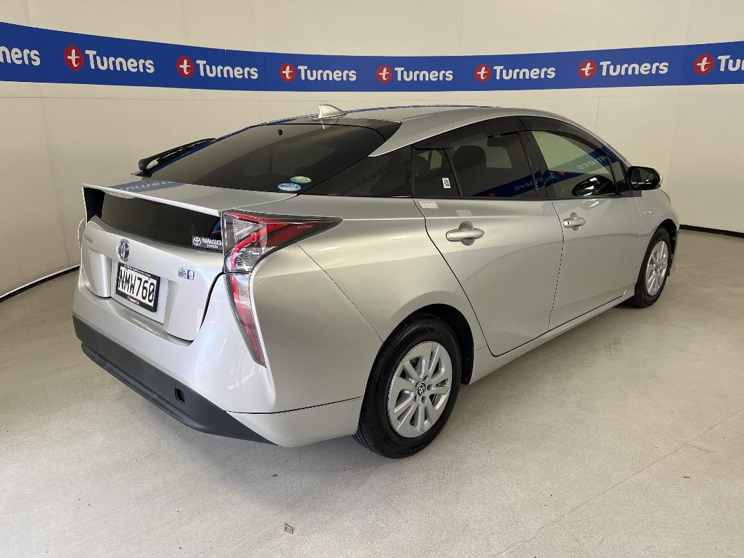Photo '7' of Toyota Prius