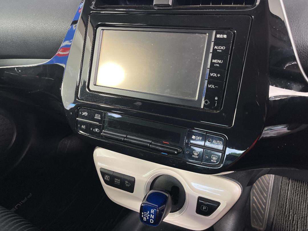 Photo '18' of Toyota Prius