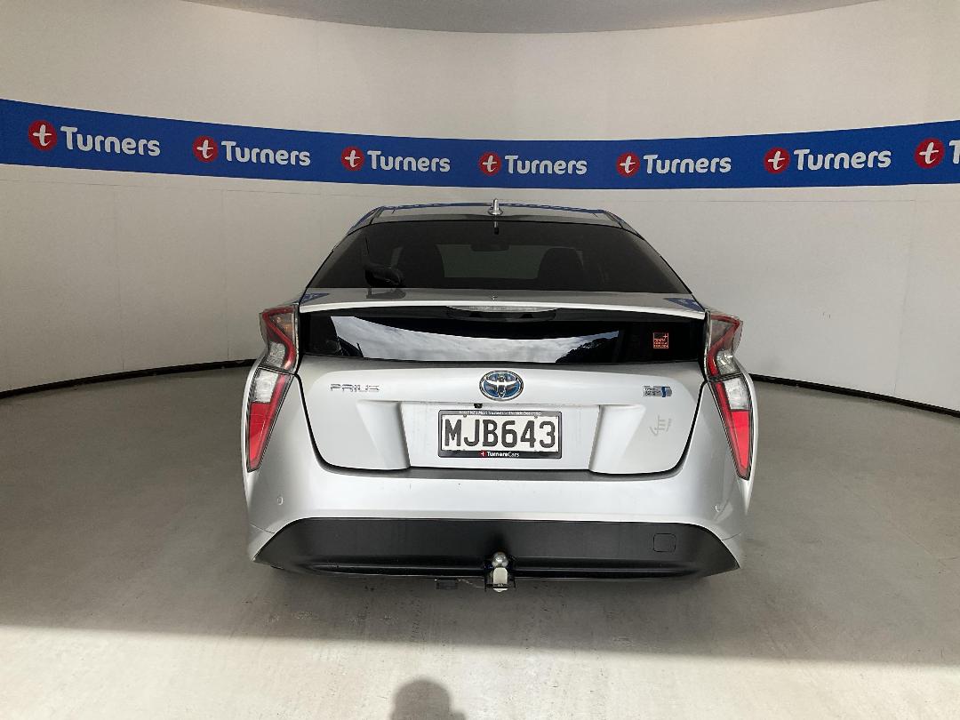 Photo '6' of Toyota Prius