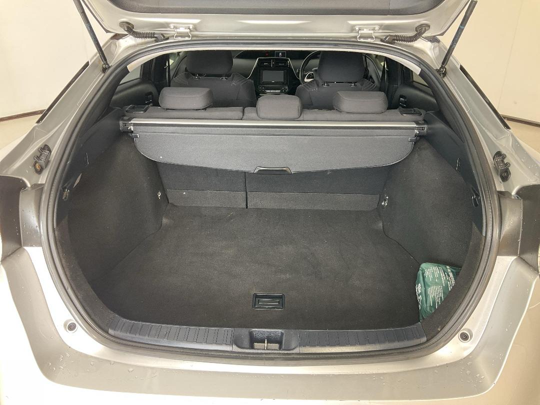 Photo '14' of Toyota Prius