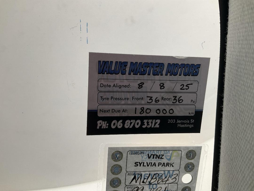 Photo '25' of Toyota Prius