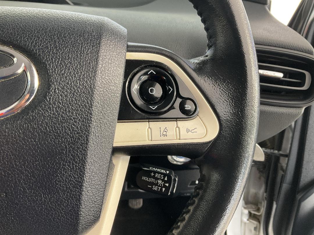 Photo '28' of Toyota Prius