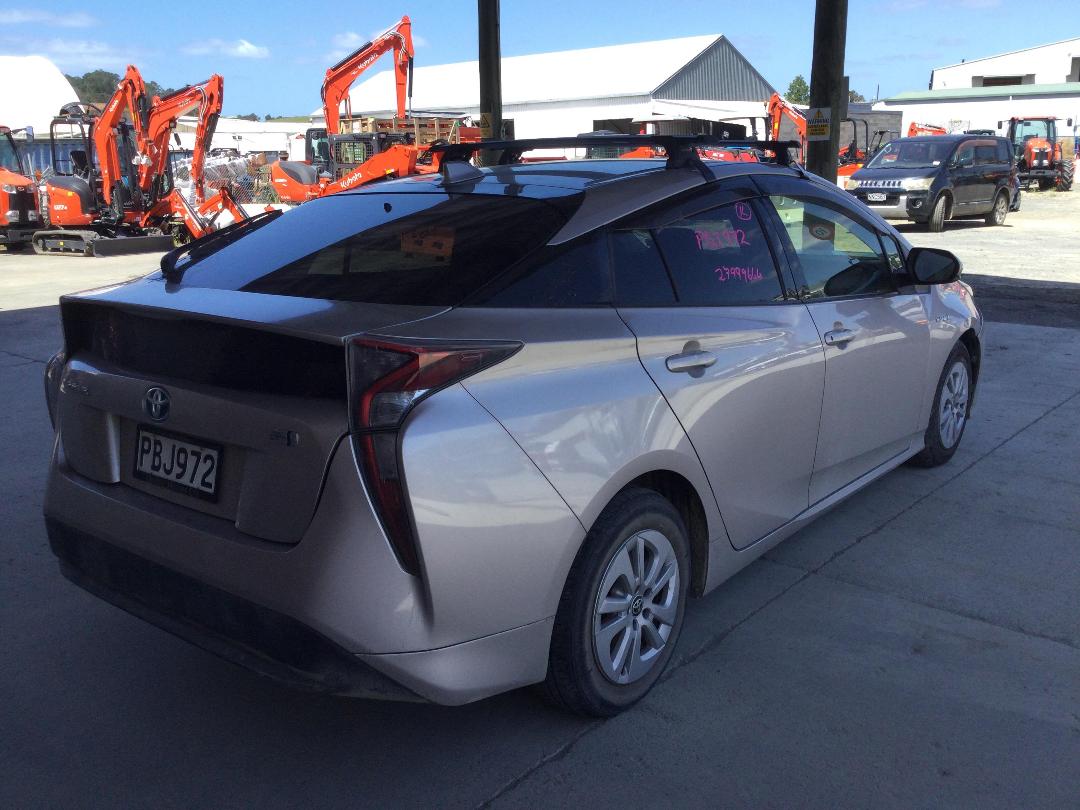 Photo '7' of Toyota Prius Hybrid