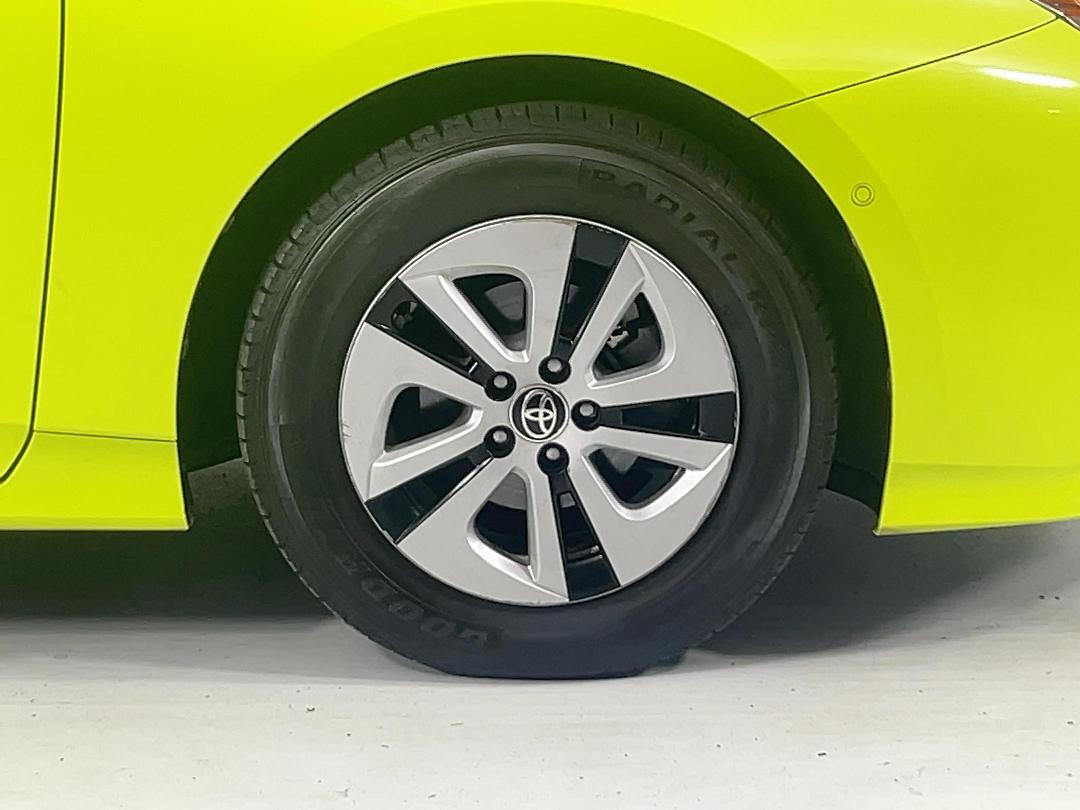 Photo '9' of Toyota Prius