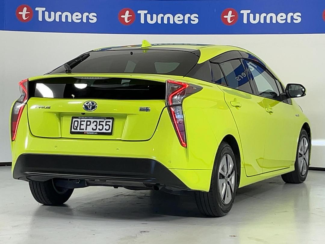 Photo '7' of Toyota Prius
