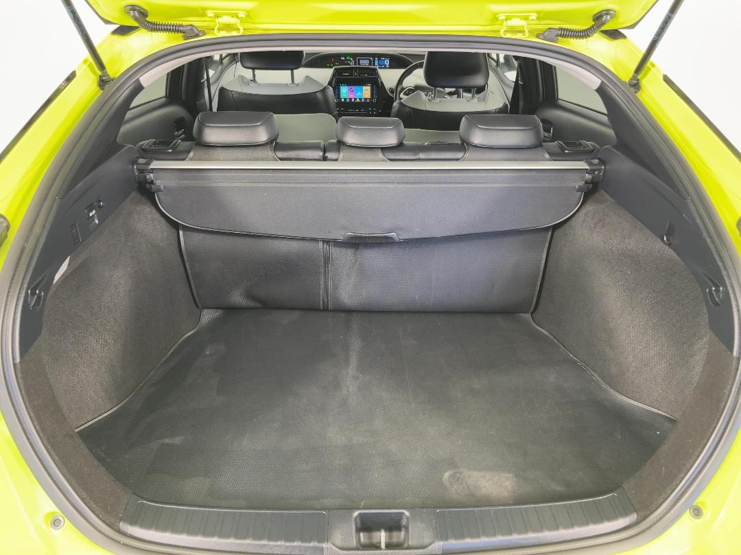 Photo '14' of Toyota Prius