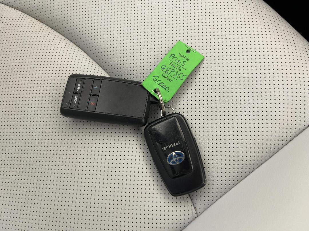 Photo '22' of Toyota Prius