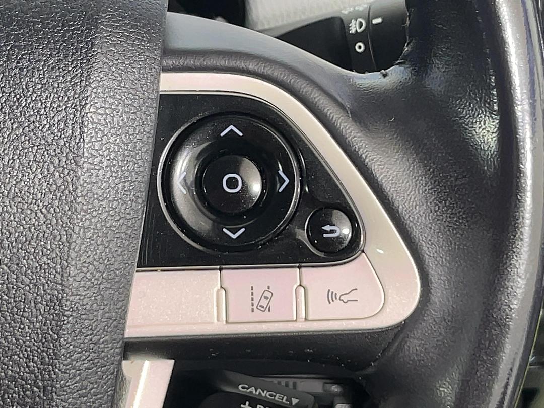 Photo '24' of Toyota Prius