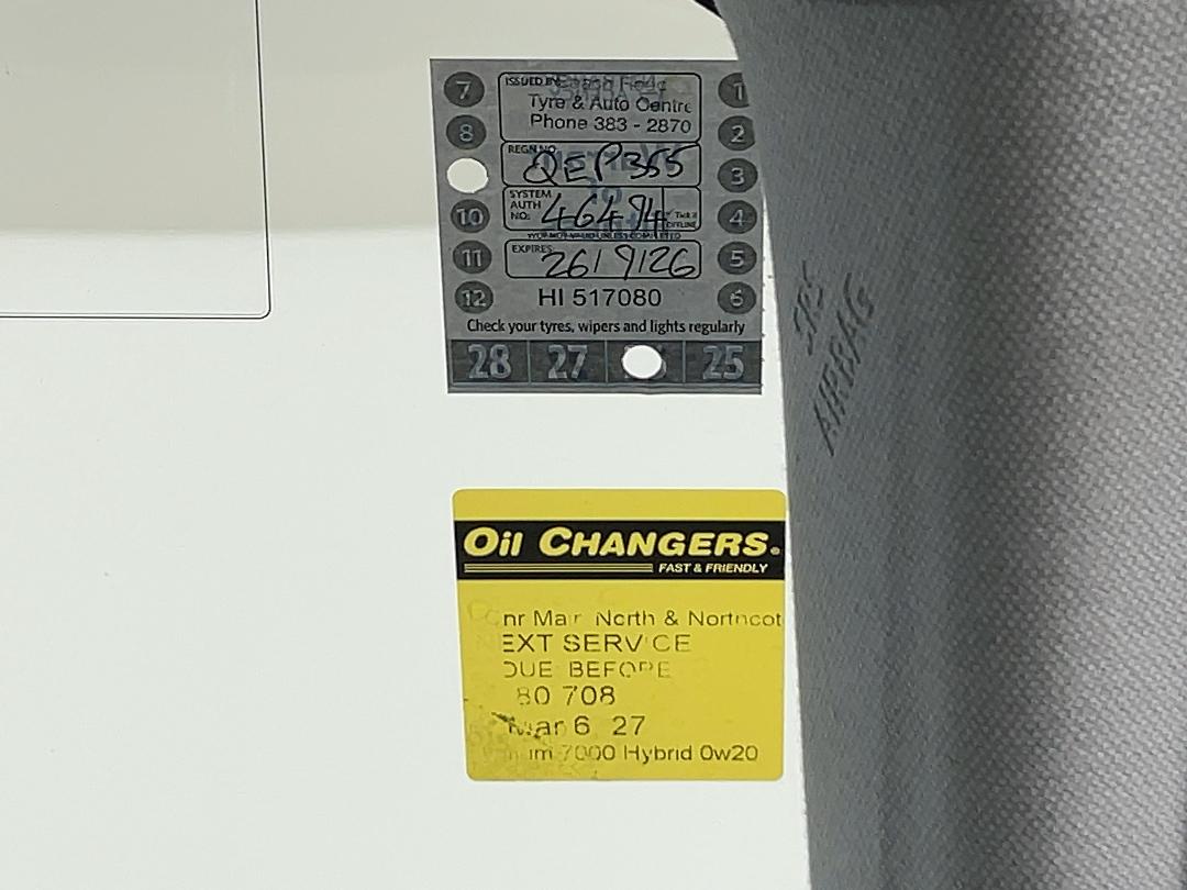 Photo '35' of Toyota Prius