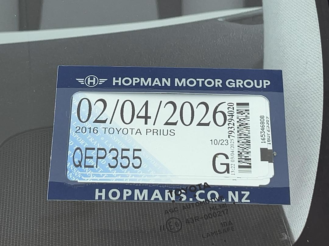 Photo '36' of Toyota Prius