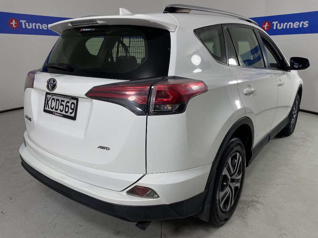 Photo '7' of Toyota Rav4 Photo '7' of Toyota Rav4