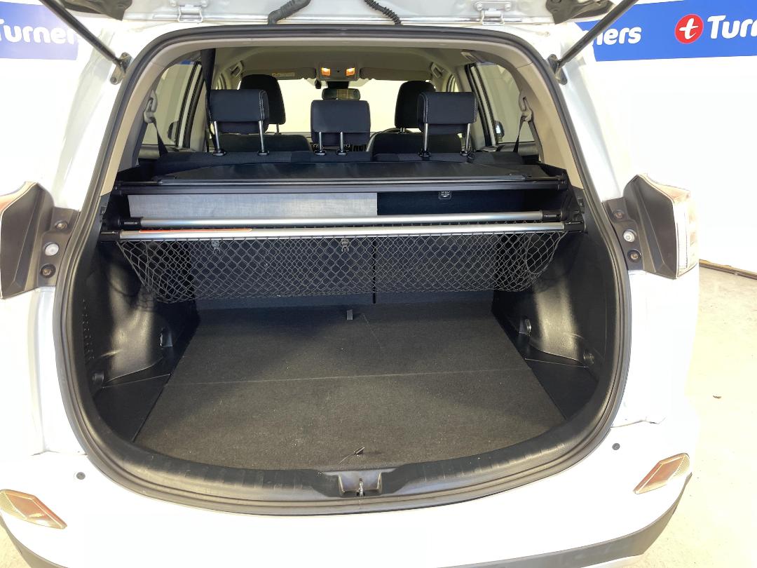 Photo '14' of Toyota Rav4