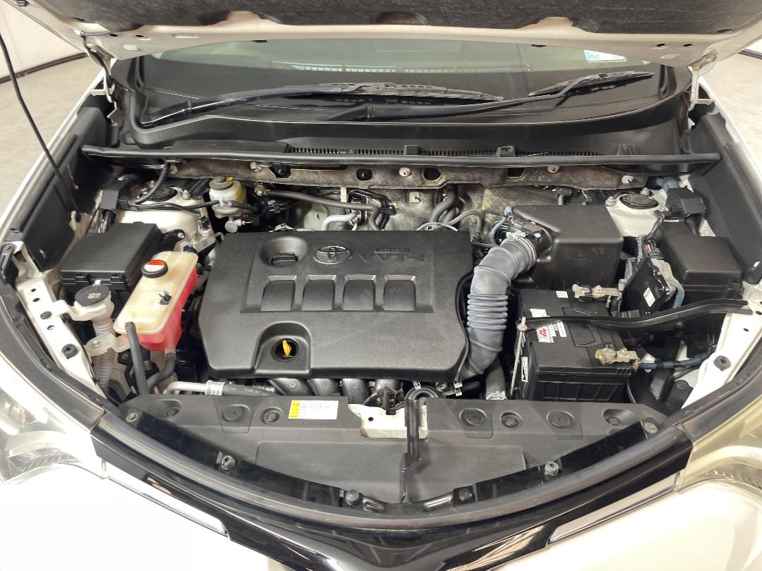 Photo '13' of Toyota Rav4