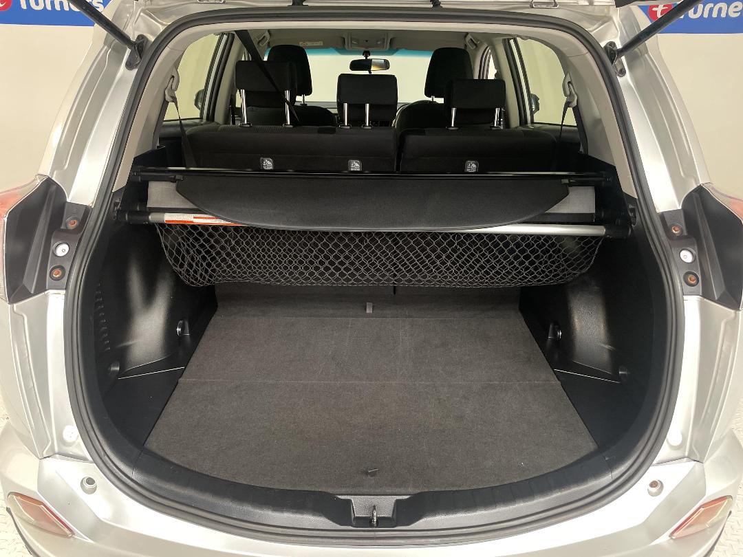 Photo '14' of Toyota Rav4