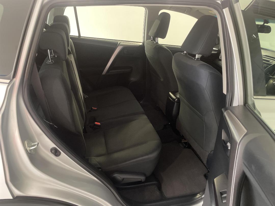 Photo '20' of Toyota Rav4