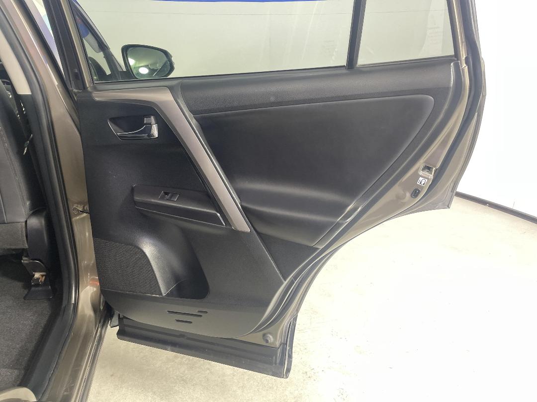 Photo '19' of Toyota Rav4