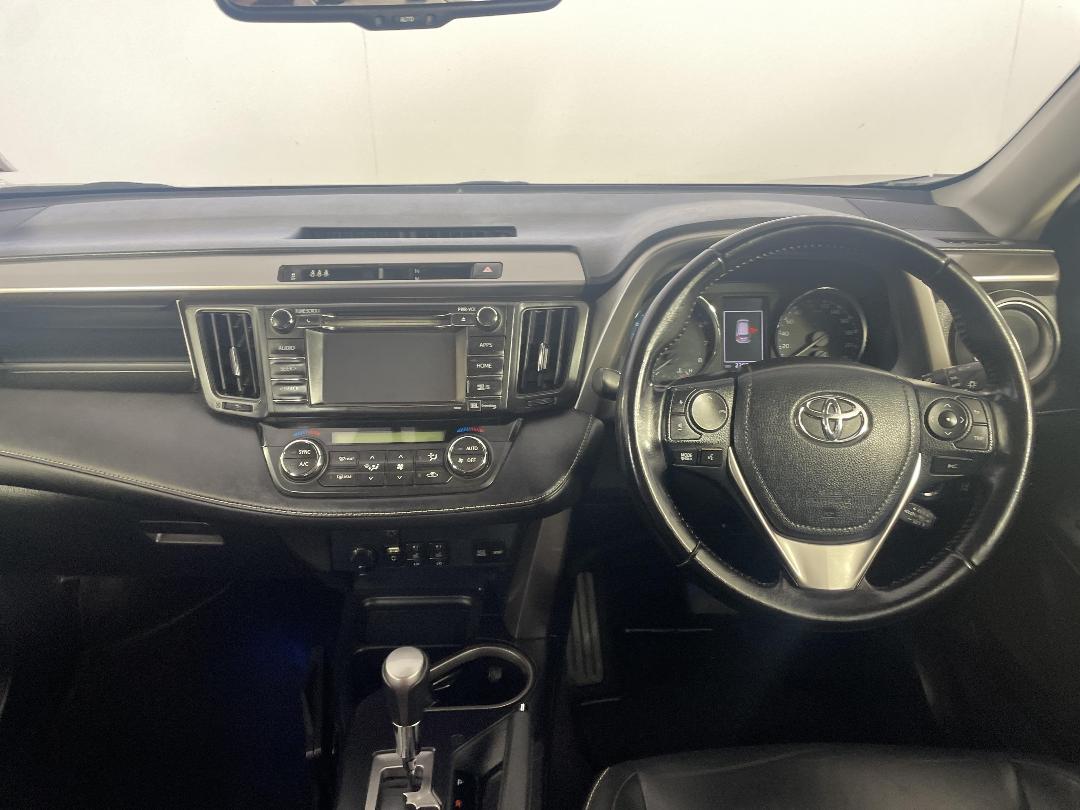 Photo '17' of Toyota Rav4