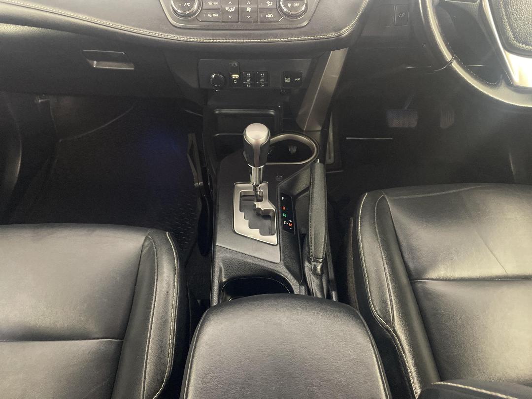 Photo '18' of Toyota Rav4