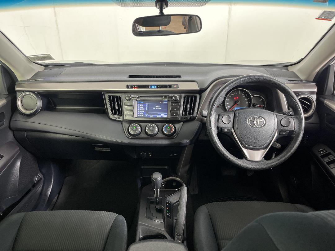 Photo '17' of Toyota Rav4