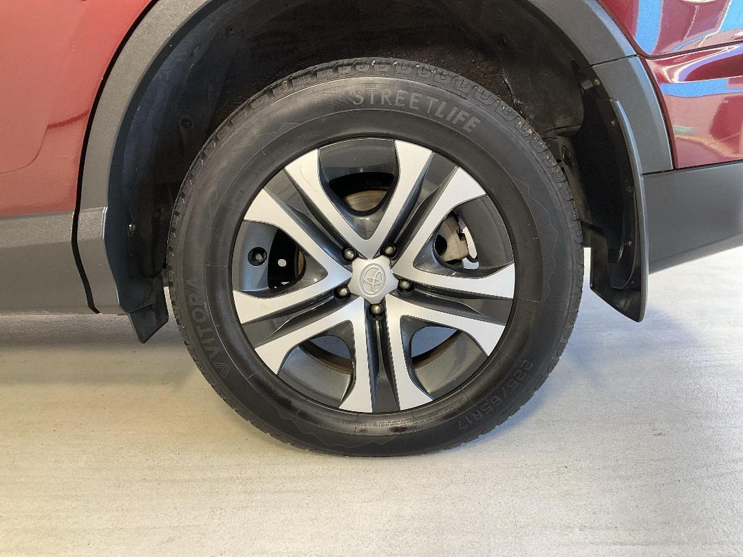 Photo '11' of Toyota Rav4