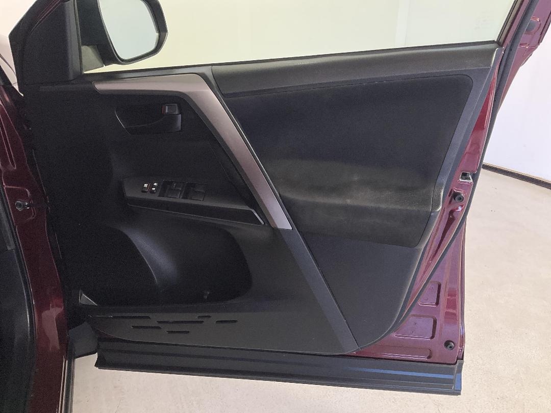 Photo '15' of Toyota Rav4