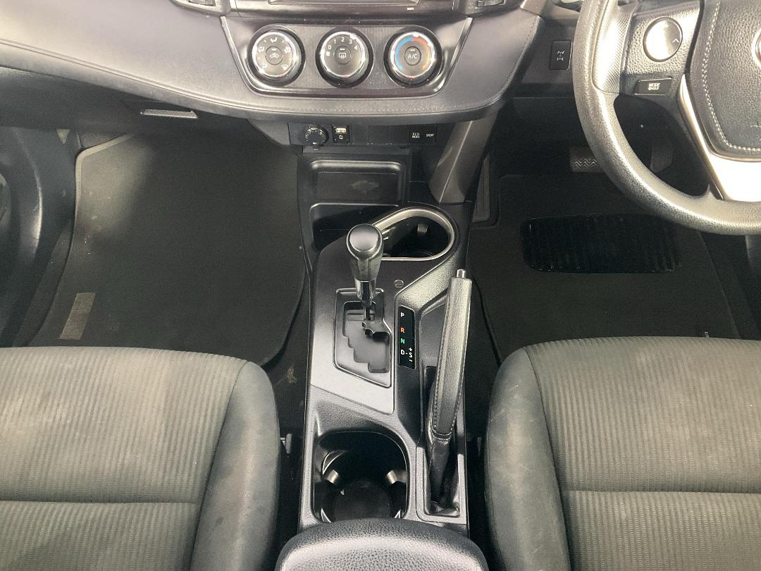 Photo '18' of Toyota Rav4