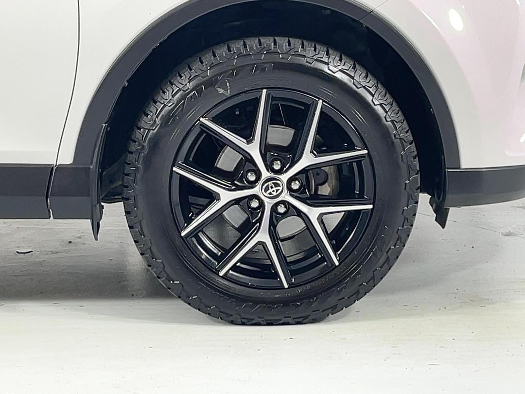 Photo '9' of Toyota Rav4