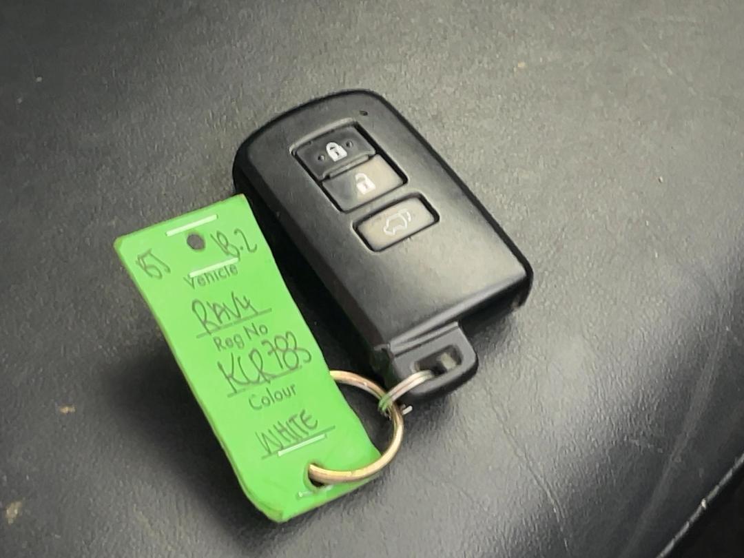 Photo '22' of Toyota Rav4