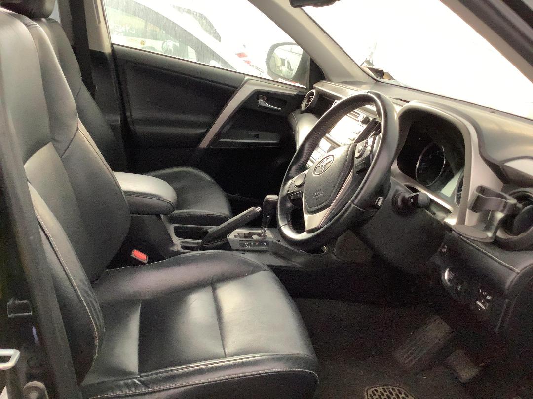 Photo '10' of Toyota Rav4 LTD SUV