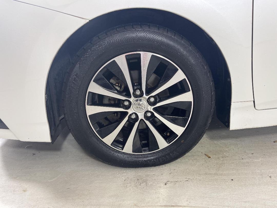 Photo '10' of Toyota SAI Photo '10' of Toyota SAI