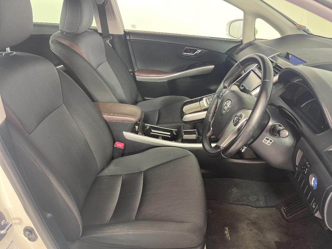 Photo '16' of Toyota SAI Photo '16' of Toyota SAI