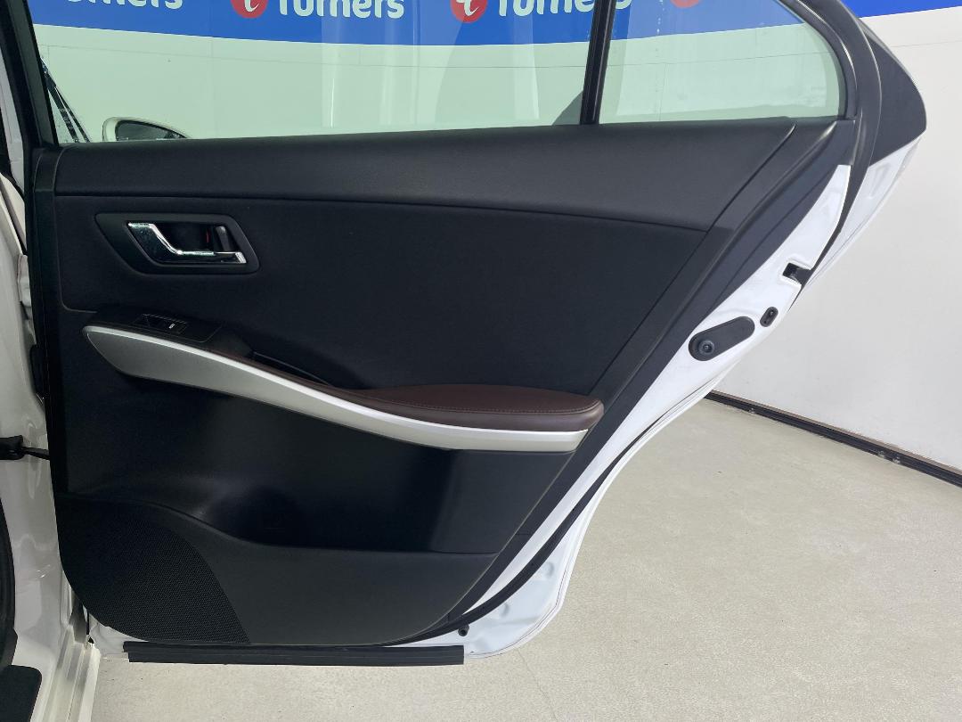 Photo '19' of Toyota SAI Photo '19' of Toyota SAI